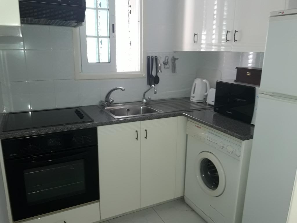 104 Frixos Roula Court Daire Larnaca Dış mekan fotoğraf