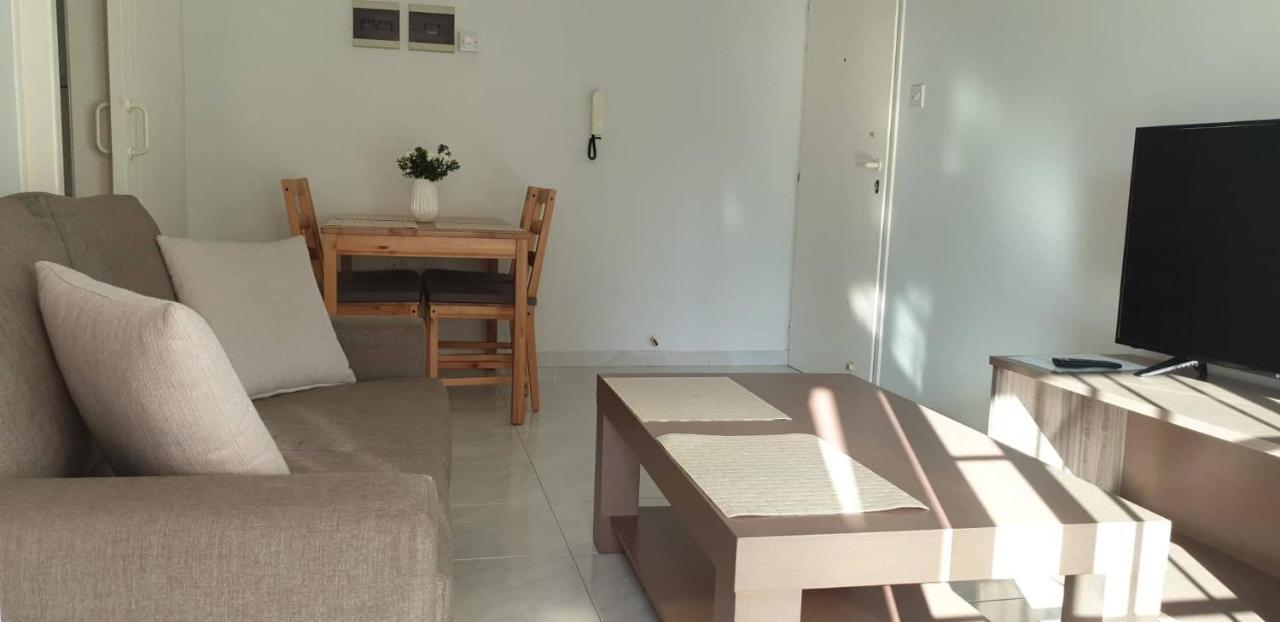 104 Frixos Roula Court Daire Larnaca Dış mekan fotoğraf